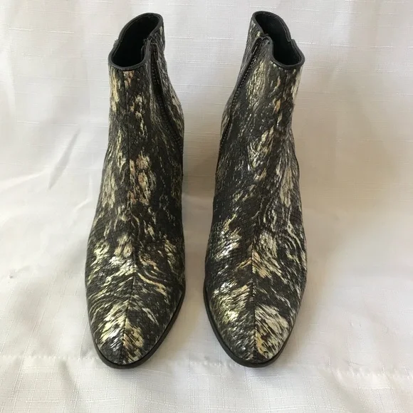 Donald J Pliner Couture Swift gold Metallic Ankle Boots size 7.5 - Picture 3 of 15